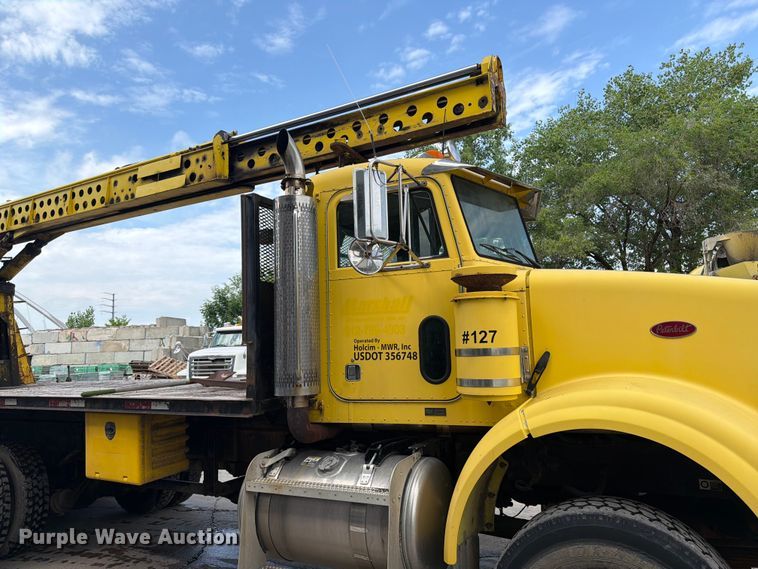 image for item FK0256 2004 Peterbilt 357 crane truck