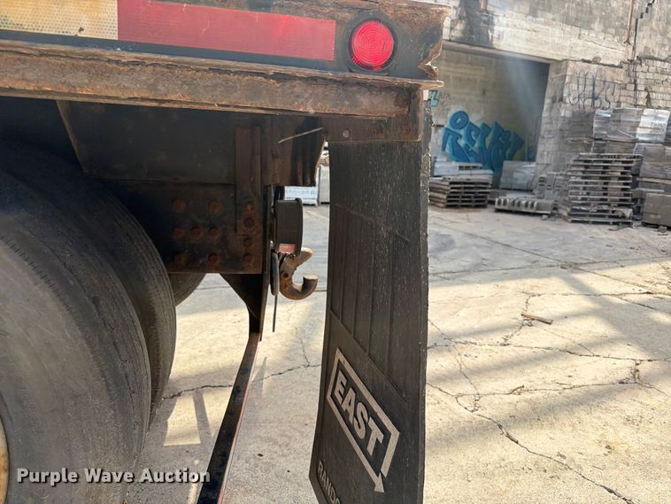 image for item FK0256 2004 Peterbilt 357 crane truck