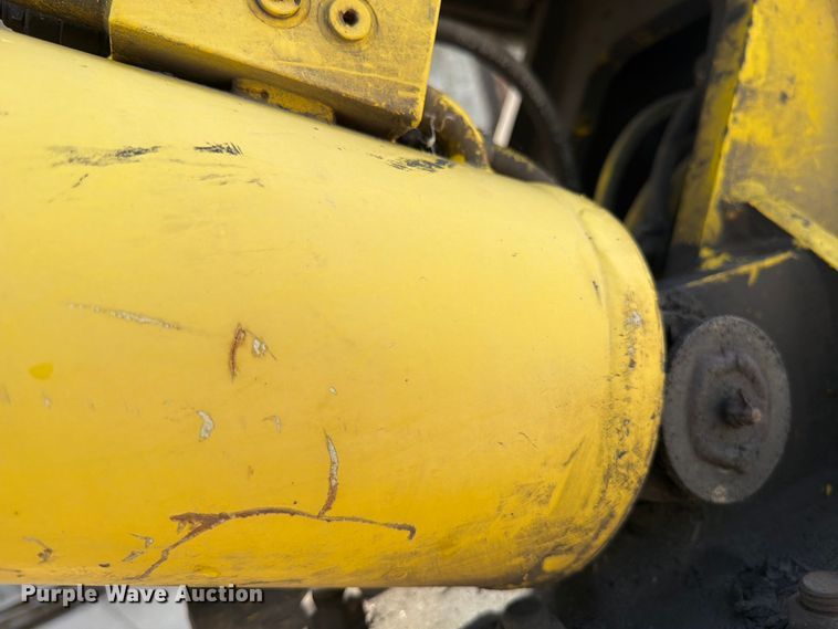 image for item FK0256 2004 Peterbilt 357 crane truck