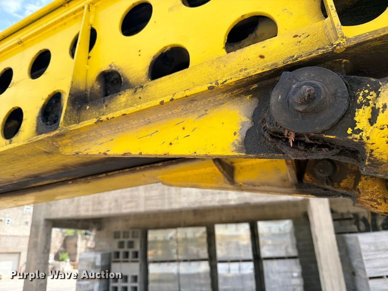 image for item FK0256 2004 Peterbilt 357 crane truck