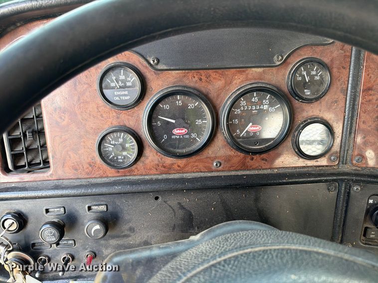 image for item FK0256 2004 Peterbilt 357 crane truck