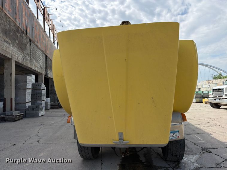 image for item FK0256 2004 Peterbilt 357 crane truck