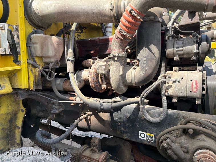 image for item FK0256 2004 Peterbilt 357 crane truck