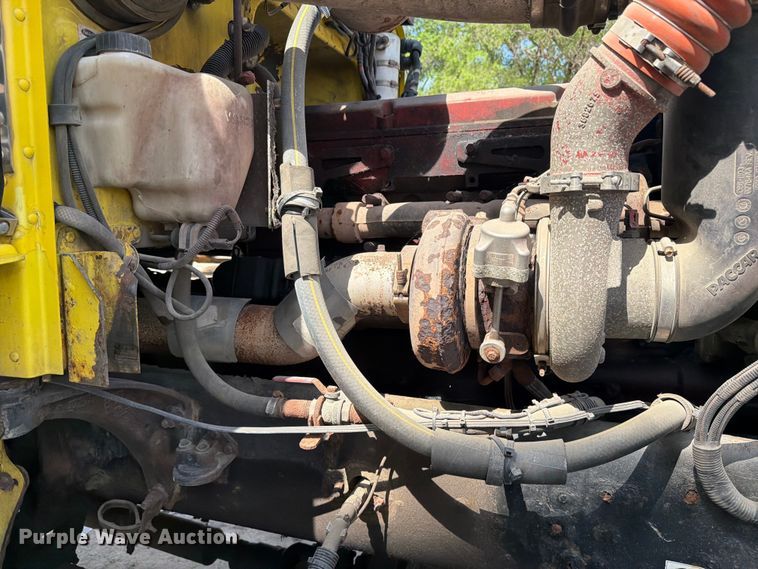 image for item FK0256 2004 Peterbilt 357 crane truck
