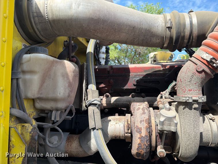 image for item FK0256 2004 Peterbilt 357 crane truck