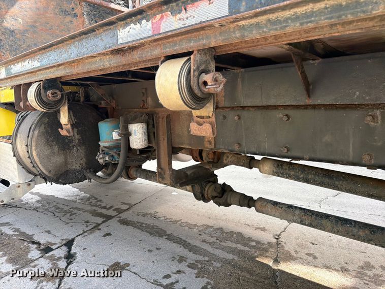image for item FK0256 2004 Peterbilt 357 crane truck