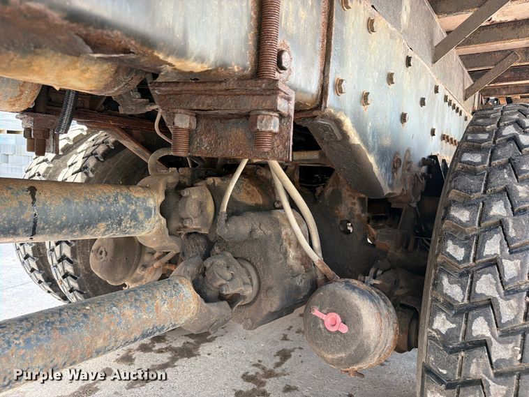 image for item FK0256 2004 Peterbilt 357 crane truck