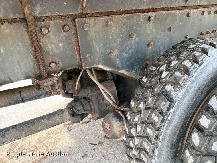 image for item FK0256 2004 Peterbilt 357 crane truck