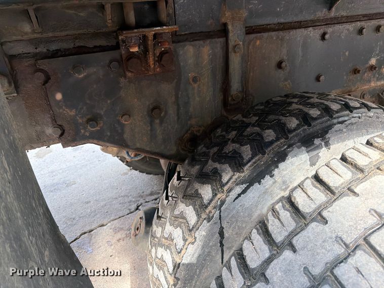 image for item FK0256 2004 Peterbilt 357 crane truck