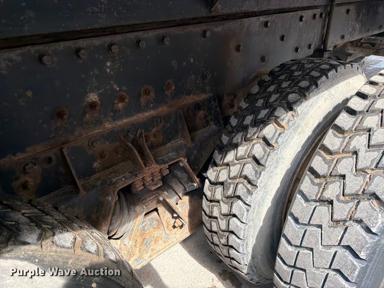 image for item FK0256 2004 Peterbilt 357 crane truck