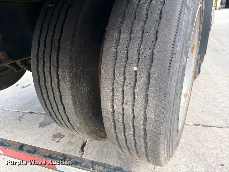image for item FK0256 2004 Peterbilt 357 crane truck