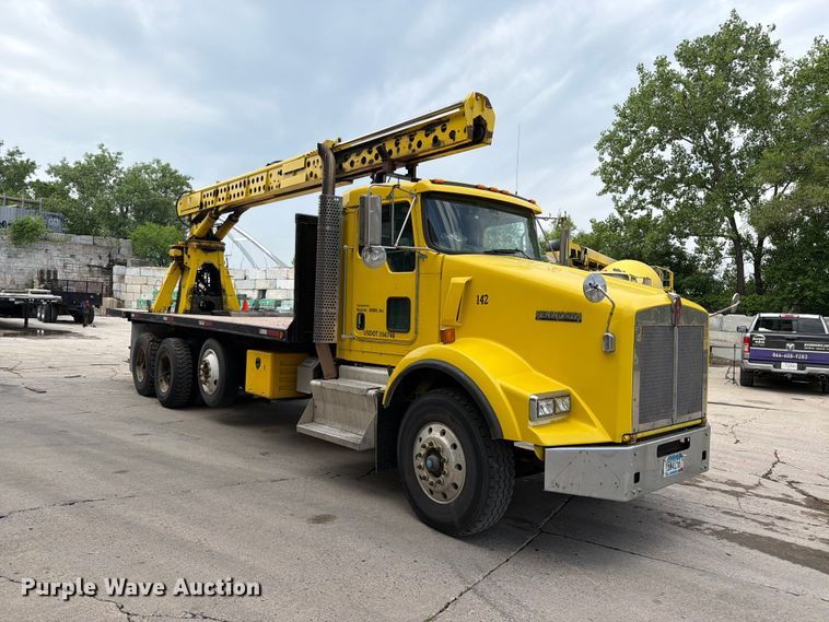 image for item FK0257 2012 Kenworth T800 crane truck