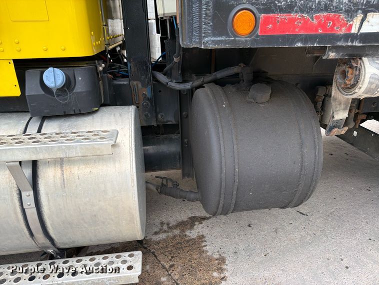 image for item FK0257 2012 Kenworth T800 crane truck