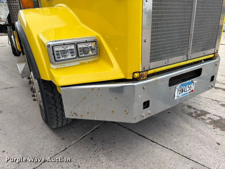 image for item FK0257 2012 Kenworth T800 crane truck