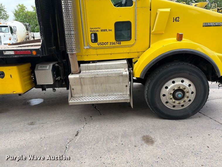 image for item FK0257 2012 Kenworth T800 crane truck