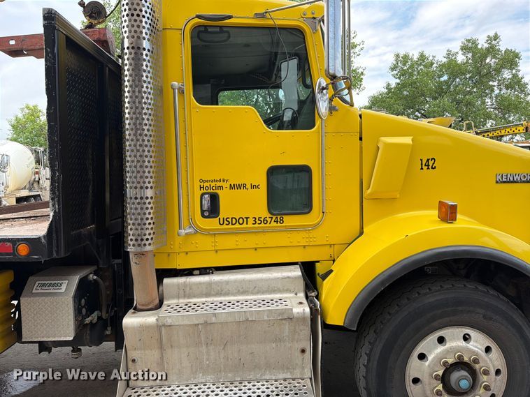 image for item FK0257 2012 Kenworth T800 crane truck