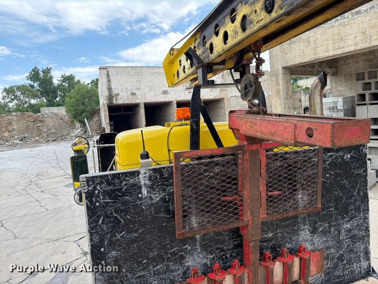 image for item FK0257 2012 Kenworth T800 crane truck