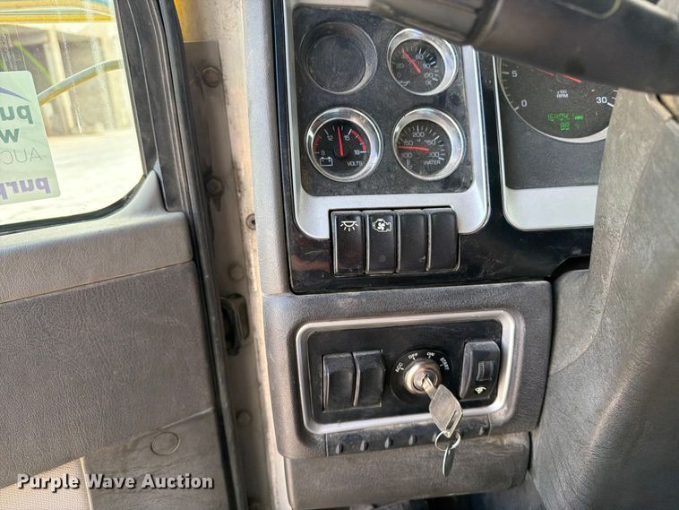 image for item FK0257 2012 Kenworth T800 crane truck