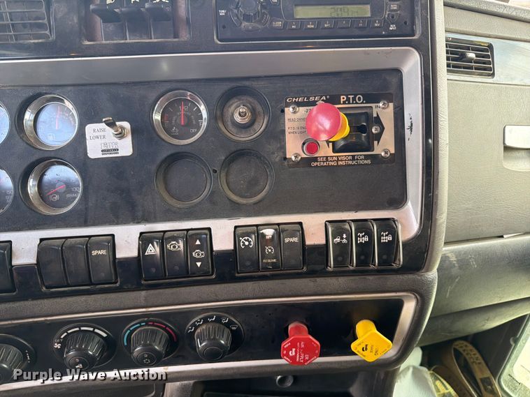 image for item FK0257 2012 Kenworth T800 crane truck