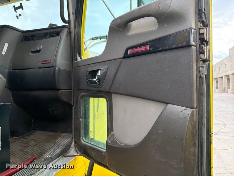 image for item FK0257 2012 Kenworth T800 crane truck