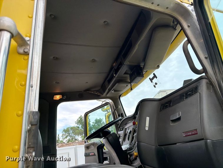 image for item FK0257 2012 Kenworth T800 crane truck