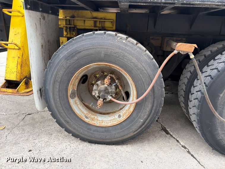 image for item FK0257 2012 Kenworth T800 crane truck