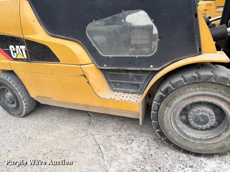 image for item FK0259 Caterpillar PD12000 forklift