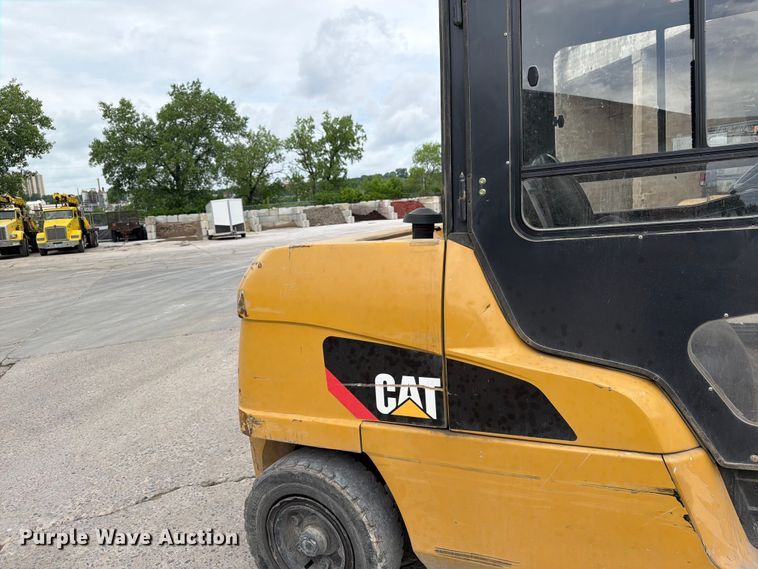 image for item FK0259 Caterpillar PD12000 forklift