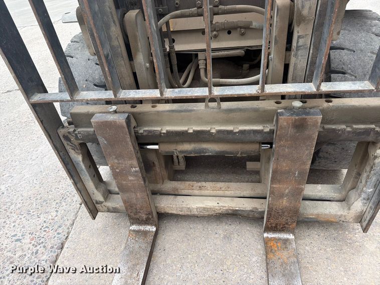 image for item FK0260 Caterpillar forklift