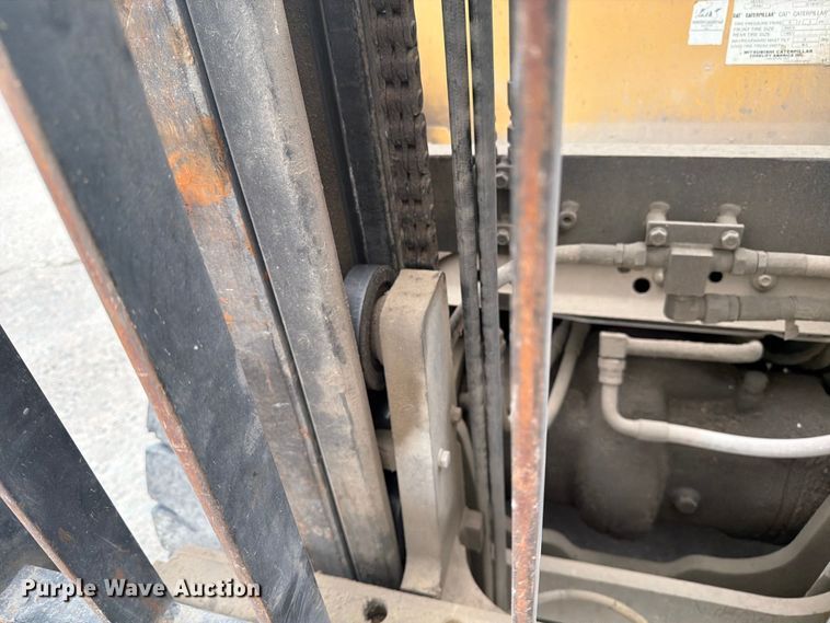 image for item FK0260 Caterpillar forklift