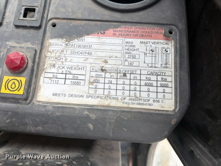 image for item FK0260 Caterpillar forklift