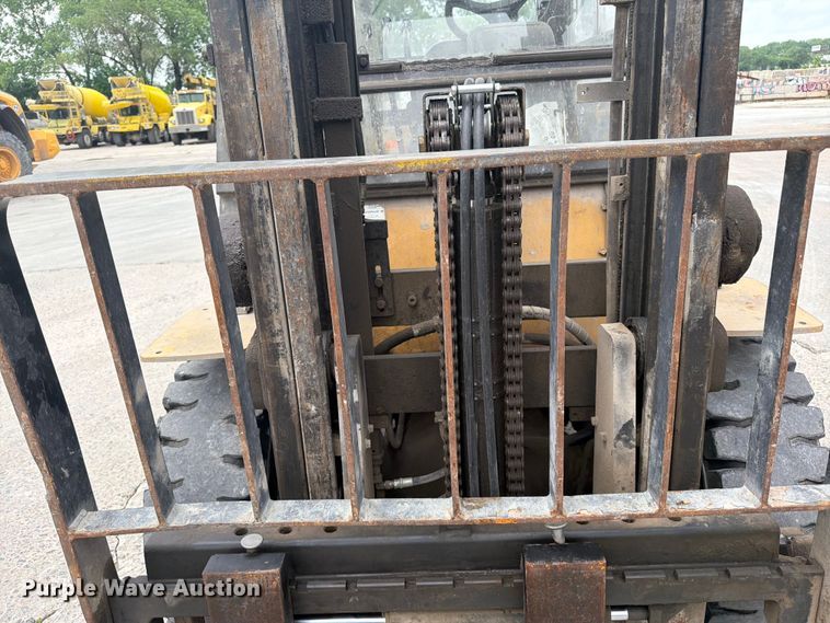 image for item FK0261 Caterpillar DP40K-D forklift