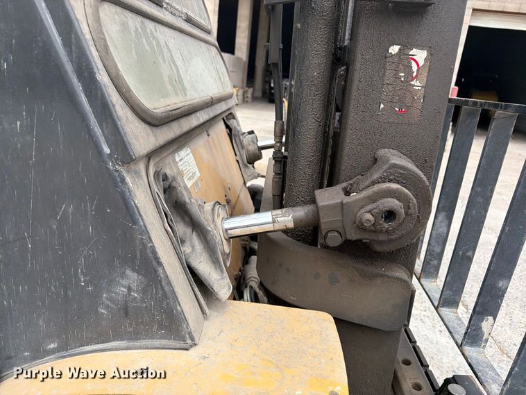 image for item FK0261 Caterpillar DP40K-D forklift
