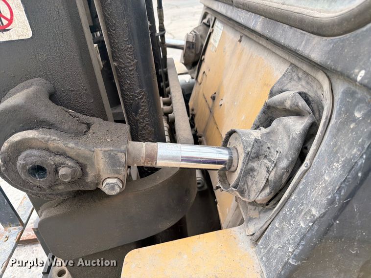image for item FK0261 Caterpillar DP40K-D forklift