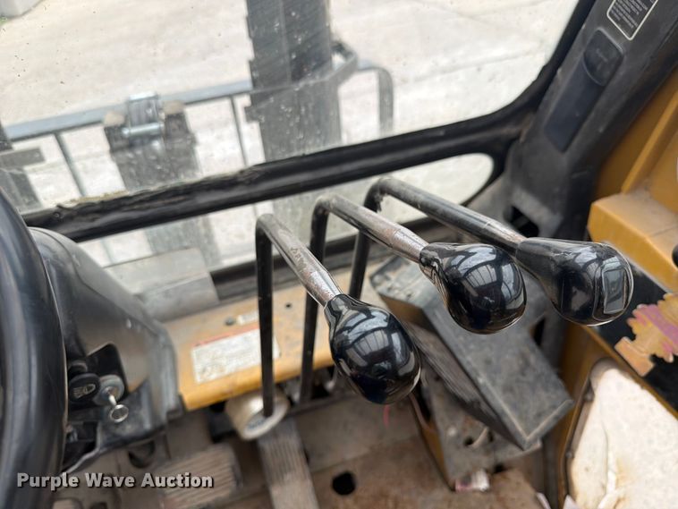 image for item FK0261 Caterpillar DP40K-D forklift