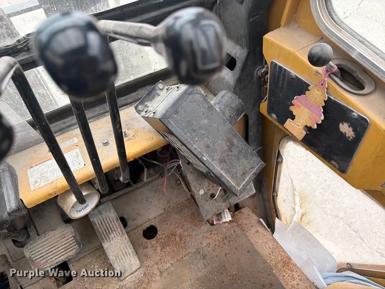 image for item FK0261 Caterpillar DP40K-D forklift