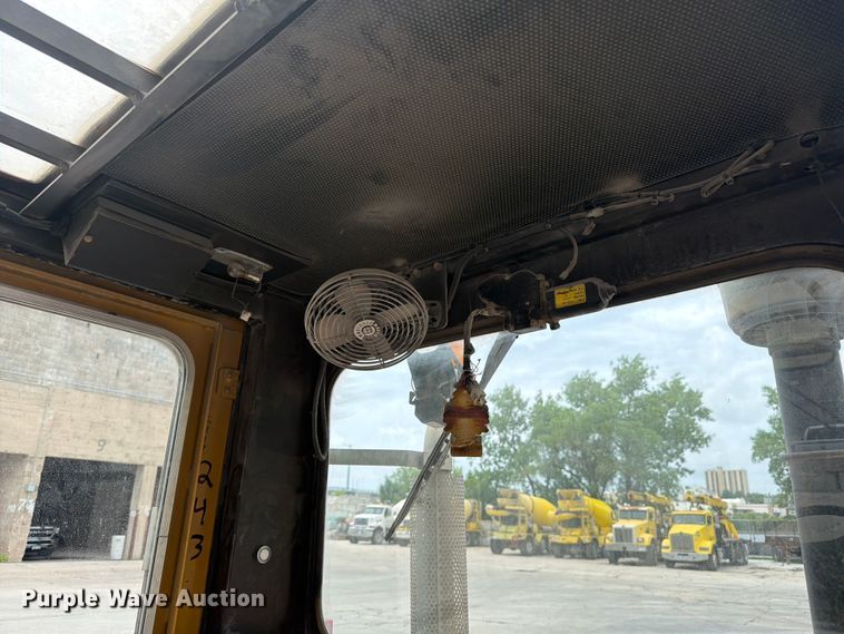 image for item FK0261 Caterpillar DP40K-D forklift