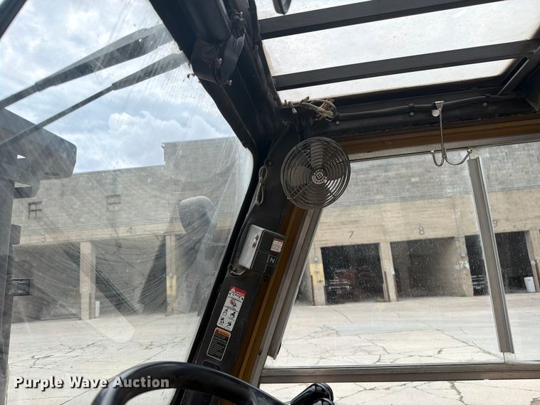 image for item FK0261 Caterpillar DP40K-D forklift