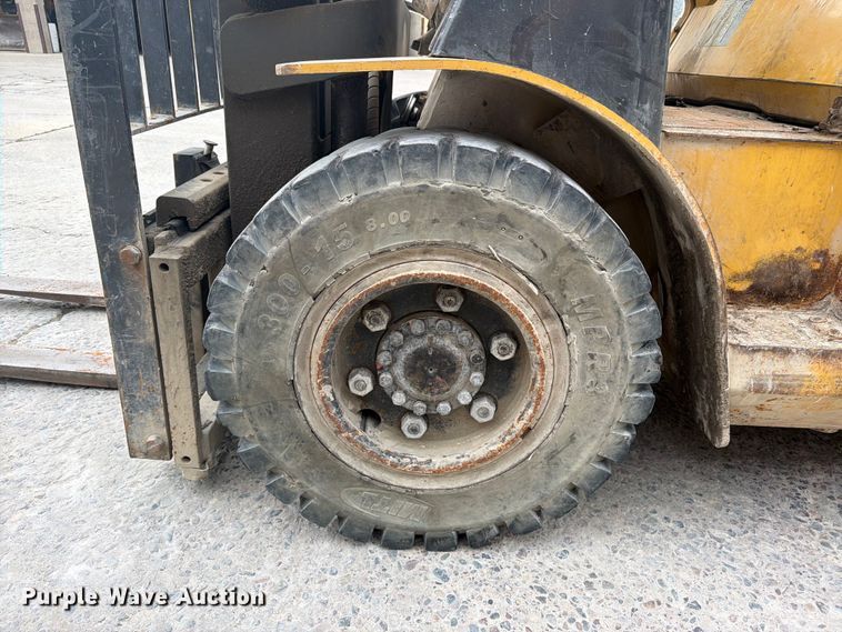 image for item FK0261 Caterpillar DP40K-D forklift