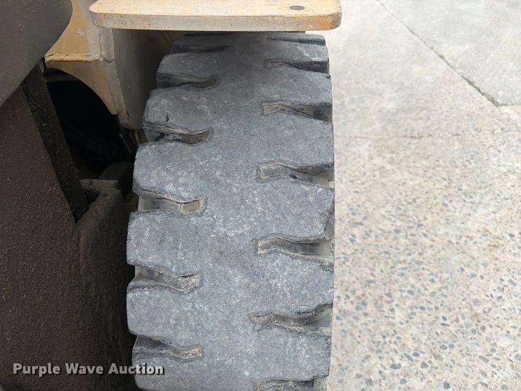 image for item FK0261 Caterpillar DP40K-D forklift