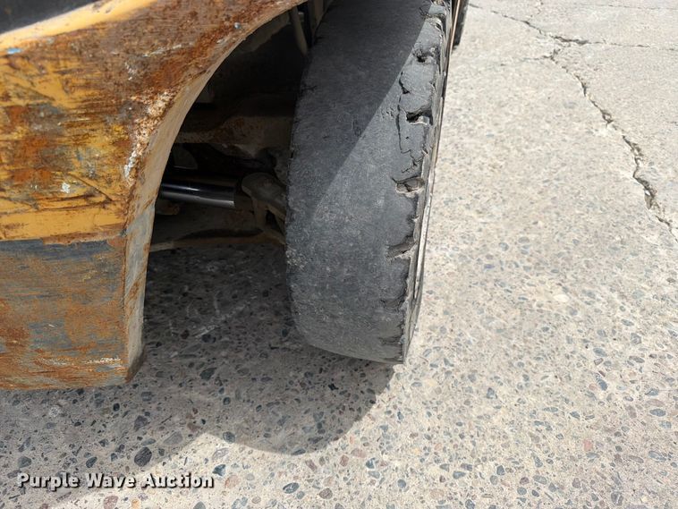 image for item FK0261 Caterpillar DP40K-D forklift