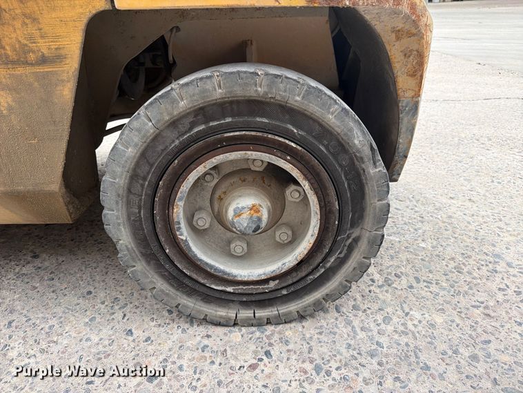 image for item FK0261 Caterpillar DP40K-D forklift