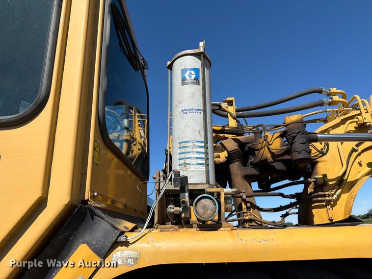 image for item FK0287 2005 Caterpillar 627G scraper