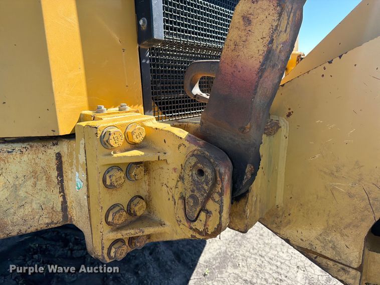 image for item FK0287 2005 Caterpillar 627G scraper