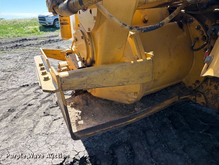 image for item FK0287 2005 Caterpillar 627G scraper