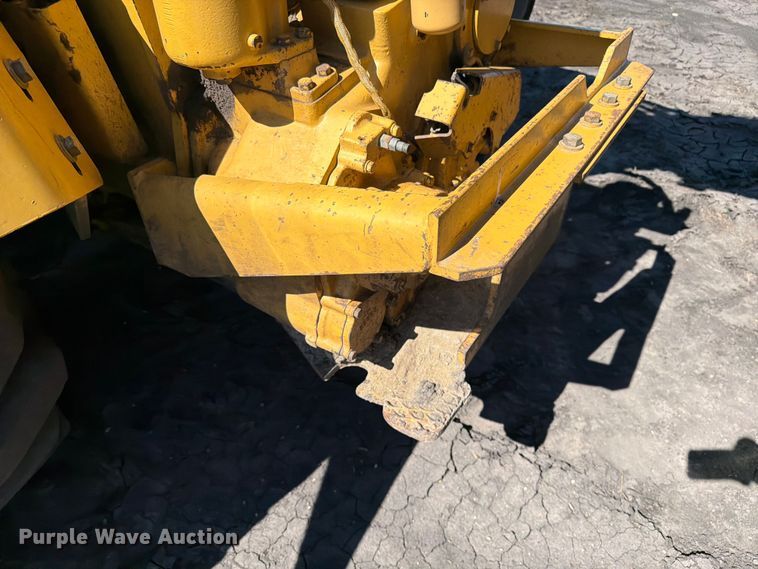image for item FK0287 2005 Caterpillar 627G scraper