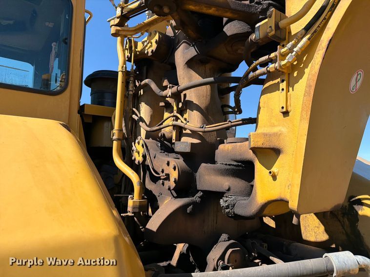 image for item FK0287 2005 Caterpillar 627G scraper