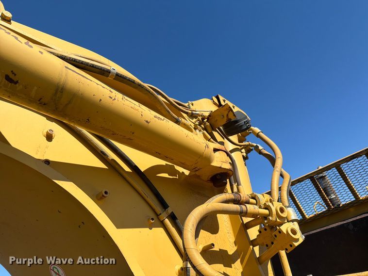 image for item FK0287 2005 Caterpillar 627G scraper