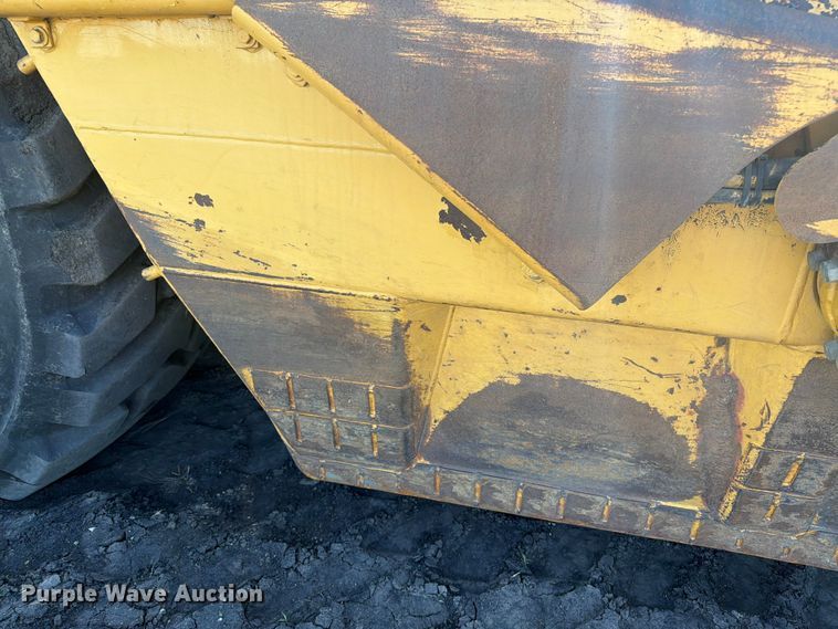 image for item FK0287 2005 Caterpillar 627G scraper