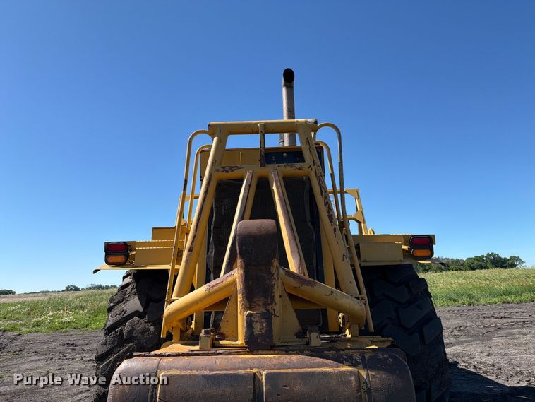 image for item FK0287 2005 Caterpillar 627G scraper